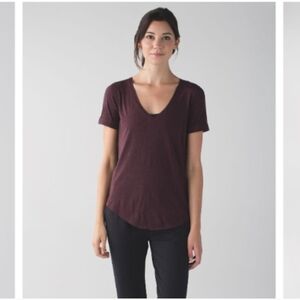Lululemon Love Tee II Heathered Bordeaux Drama Size 2 EUC
